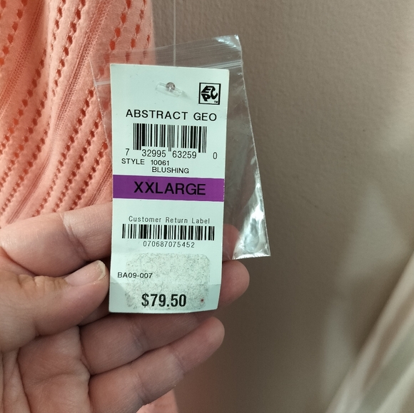 Pink Textured Dress - Picture 4 of 4